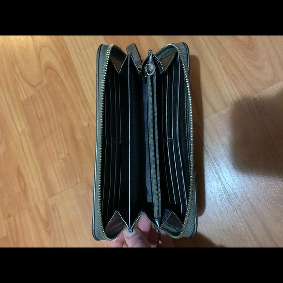 Coach large wallet - Picture 2 of 3